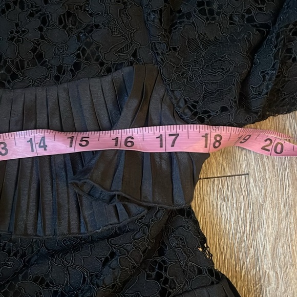 J. Crew | Lace blouse with pleated tiers dressy size 4 business top - Picture 7 of 7